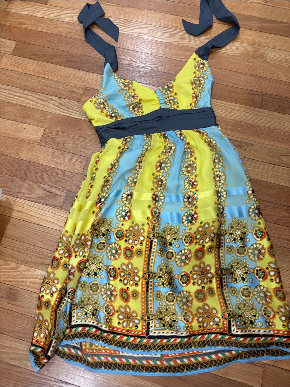 Anthropologie 100% silkStrap Tie V-Neck Floral Print Sundress in Yellow and Blu